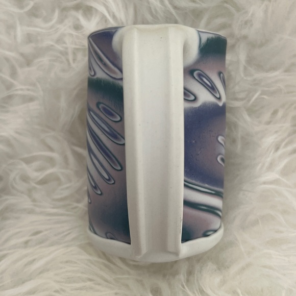 Vintage Handcrafted ceramic mugs in white and lavender signed by the artist 4.5” - Picture 4 of 11